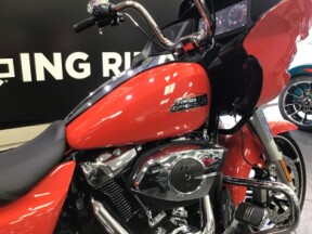 2026 Harley-Davidson® Road Glide® Blood Orange Chrome Trim thumb 2