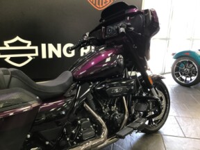2025 Harley-Davidson® CVO™ Street Glide® Poison Berry thumb 1