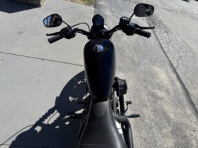 2016 Harley-Davidson® Iron 883™ Black Denim thumb 2