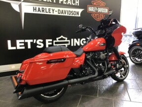 2026 Harley-Davidson® Road Glide® Blood Orange - Black thumb 1