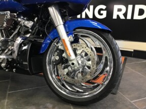 2025 Harley-Davidson<sup>®</sup> Road Glide® Blue Burst thumb 2