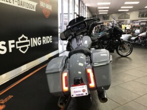 2026 Harley-Davidson® Street Glide® Dark Billiard Gray Chrome Trim thumb 0