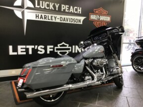 2026 Harley-Davidson® Street Glide® Dark Billiard Gray Chrome Trim thumb 1