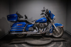 2009 Electra Glide® Classic (FLHTC) thumb 3