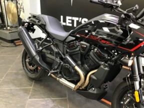 2025 Harley-Davidson® Pan America® 1250 ST Vivid Black thumb 0