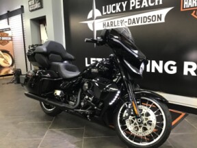 2026 Harley-Davidson® Street Glide Limited Vivid Black Black Trim thumb 2
