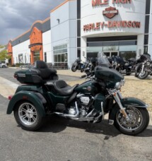 2024 Tri Glide® Ultra FLHTCUTG thumb 3