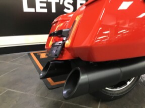 2026 Harley-Davidson® Road Glide® Blood Orange - Black thumb 0