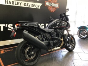 2025 Harley-Davidson® Pan America® 1250 ST Vivid Black thumb 2