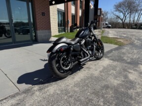 2016 Harley-Davidson® Iron 883™ Black Denim thumb 3