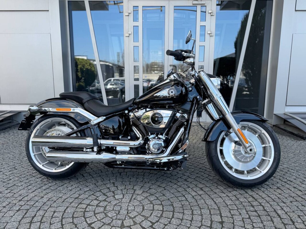バイク Harley Davidson ターミネーター2』のあのハーレーが最新仕様で復刻！ 鏡面仕上げの