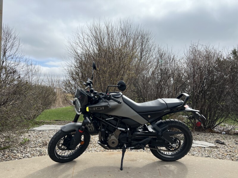 2024 Husqvarna Svartpilen 401