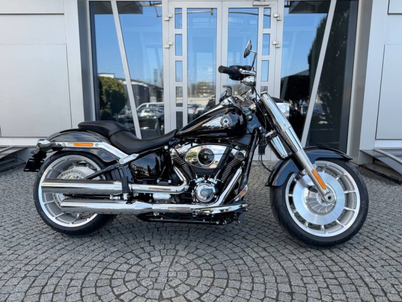 2026 Harley-Davidson® Fat Boy® Vivid Black Chrome Trim