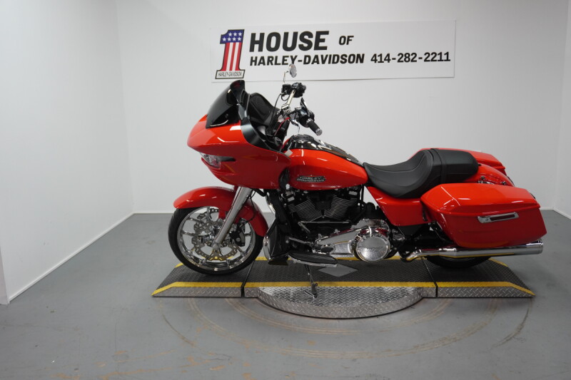 2026 Harley-Davidson® Road Glide® Blood Orange - Chrome