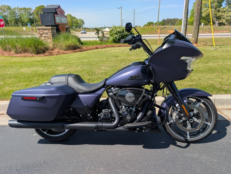 2025 Harley-Davidson® Road Glide® Purple Abyss Denim - Black Finish
