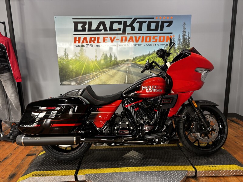 2026 Harley-Davidson® CVO Road Glide ST CITRUS HEAT W/ PINSTRIPE
