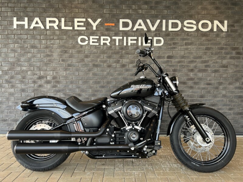 2019 Harley-Davidson® Street Bob® Vivid Black
