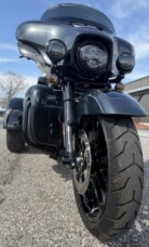  2025 Tri Glide® Ultra FLHTCUTG thumb 0