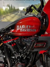 2026 Harley-Davidson® CVO Road Glide ST CITRUS HEAT W/ PINSTRIPE thumb 2