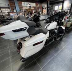  2026 Harley-Davidson® Street Glide Limited thumb 2