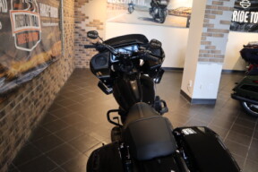 2025 Road Glide™ (FLTRX) thumb 2