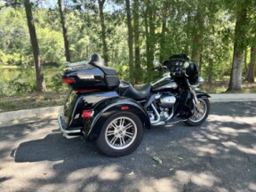FLHTCUTG 2023 Tri Glide® Ultra thumb 1