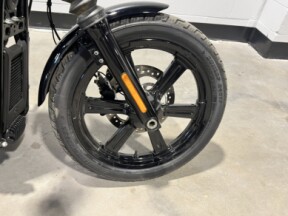 2023 Harley-Davidson® Street Bob® 114 Vivid Black FXBBS thumb 2