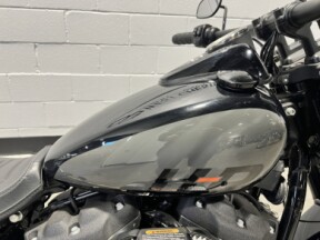 2022 Harley-Davidson® Fat Bob® 114 Vivid Black FXFBS thumb 3