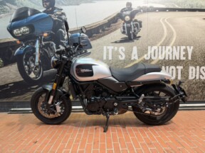 2024 Harley-Davidson® Harley-Davidson X™ 500 Supersonic Silver thumb 3