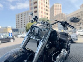 2026 Harley-Davidson® Fat Boy® Vivid Black Chrome Trim thumb 2