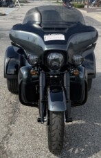  2025 Tri Glide® Ultra FLHTCUTG thumb 3