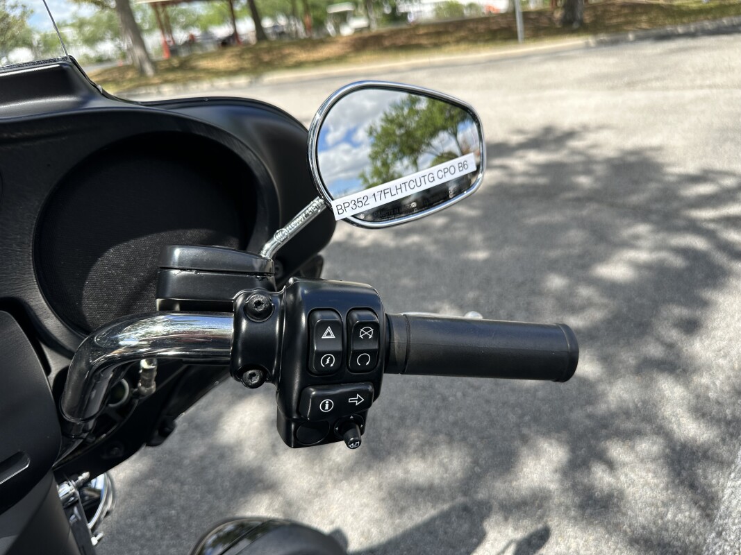 2017 Harley-Davidson® Tri Glide® Ultra, photo 11