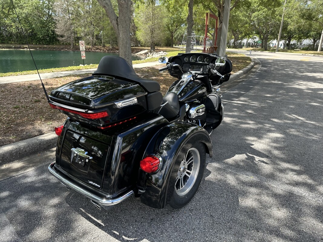 2017 Harley-Davidson® Tri Glide® Ultra, photo 8