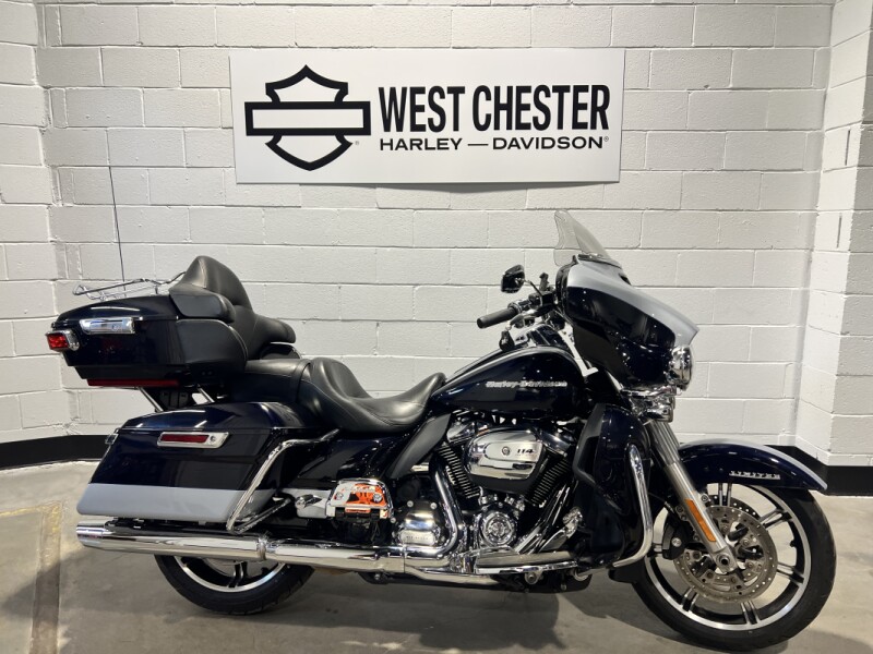 2020 Harley-Davidson® Ultra Limited Midnight Blue/Barracuda Silver FLHTK