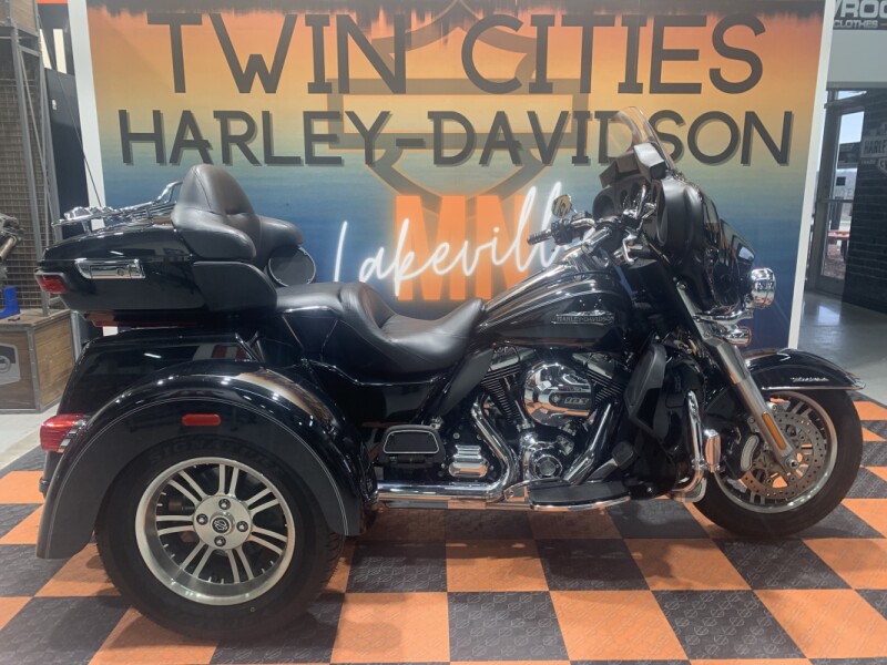 2015 Harley-Davidson Tri Glide Ultra FLHTCUTG