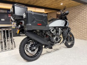 2024 Harley-Davidson® Pan America™ 1250 Special thumb 3