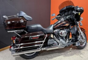 2011 Harley-Davidson® Electra Glide® Classic MERLOT/V BLK W/PINSTRIPE thumb 0
