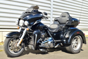 2020 Harley-Davidson® Tri Glide® Ultra FLHTCUTG thumb 0