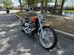 2014 Harley-Davidson® CVO™ Breakout® thumb 3