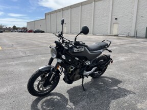 2021 Husqvarna Svartpilen 401 thumb 1