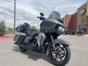 2022 Harley-Davidson® FLTRK Road Glide® Limited Gauntlet Gray Metallic/Vivid Black 652452 thumb 3