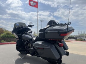 2022 Harley-Davidson® FLTRK Road Glide® Limited Gauntlet Gray Metallic/Vivid Black 652452 thumb 0