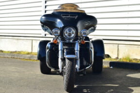2020 Harley-Davidson® Tri Glide® Ultra FLHTCUTG thumb 1