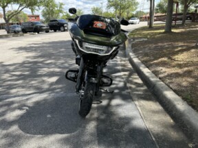 2026 Harley-Davidson® Road Glide™ thumb 2