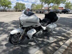 2026 Harley-Davidson® Street Glide Limited thumb 1