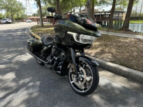 2026 Harley-Davidson® Road Glide™ thumb 3