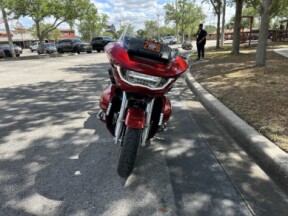 2026 Harley-Davidson® Road Glide Limited thumb 2