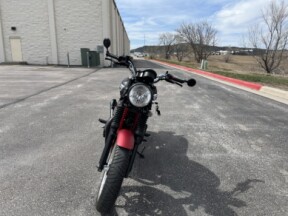 2013 Triumph Bonneville Special Edition thumb 2