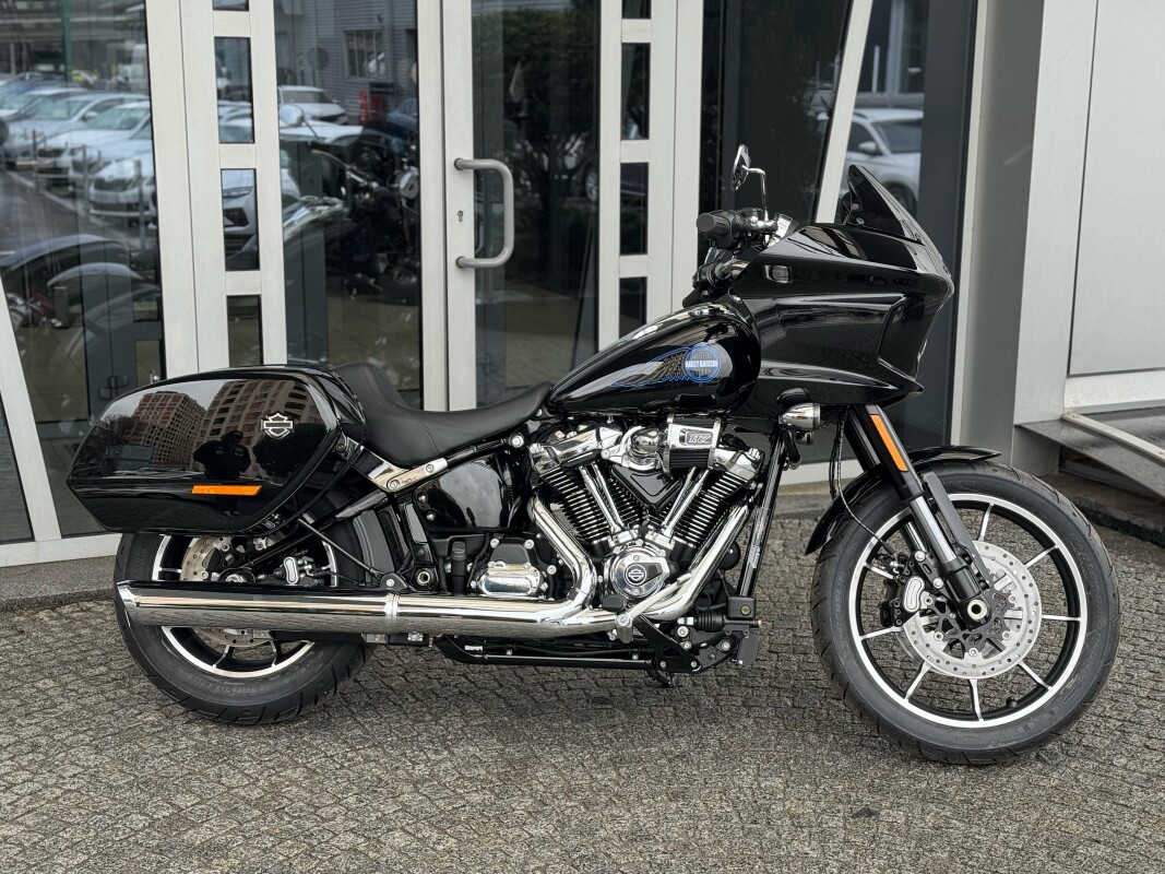 2026 Harley-Davidson® Low Rider® ST Vivid Black Chrome Trim