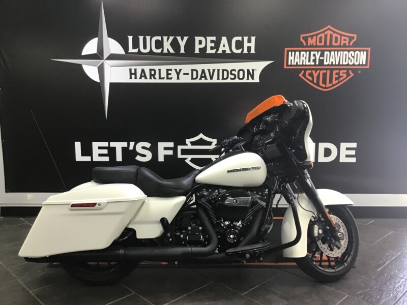 2018 Harley-Davidson® Street Glide® Special Bonneville Salt Denim